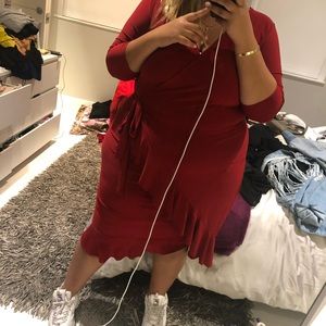 PLUS SIZE - Red Dress